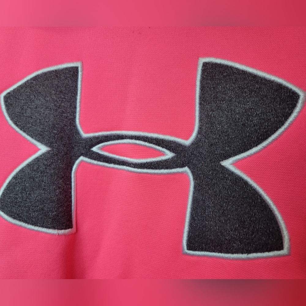 Womens used Under Armour Hoodie Sweatshirt size Large breast cancer addition - Picture 4 of 5
